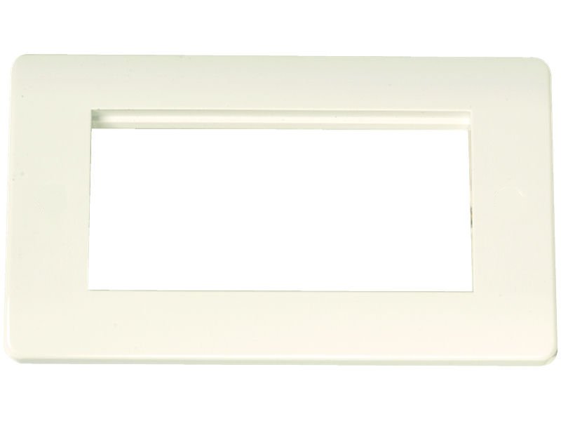 SCREWLESS Outlet Moulded 4 Module WHITE
